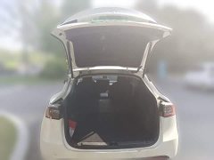 Tesla Model Y Long Range All-Wheel Drive - ფოტო 20