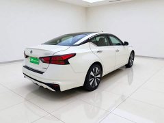Nissan Teana 2.0L XL Upper AD1 Intelligent Navigation Edition - ფოტო 4