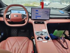 Geely Galaxy L6 EM-i 140km Explorer Edition - ფოტო 10