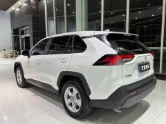 Toyota RAV4 2.0L CVT FWD Urban Edition - ფოტო 9