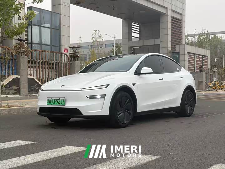 Tesla Model Y Facelift Long Range Rear-Wheel Drive