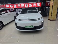 Li Auto L6 2024 Pro - ფოტო 1