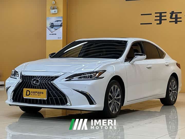 Lexus ES 200 Excellence Edition