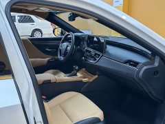 Lexus ES 200 Excellence Edition - ფოტო 8