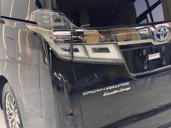 Toyota Vellfire 2021 Crown Hybrid 2.5L HV Luxury Edition - ფოტო 9