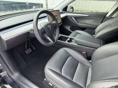 Tesla Model Y Rear-Wheel Drive - ფოტო 5