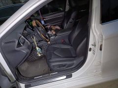 Toyota Camry 2.5G Luxury - ფოტო 11