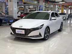 Hyundai Elantra 2022 1.5L CVT Luxury - ფოტო 1
