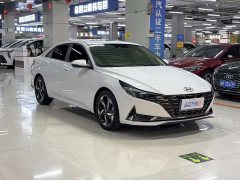 Hyundai Elantra 2022 1.5L CVT Luxury - ფოტო 3