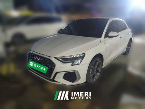 2022 Audi A3 Sportback 35 TFSI Luxury Sport