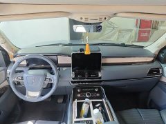 Lincoln Navigator 2020 3.5T Long Wheelbase Presidential Edition - ფოტო 6