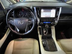 Toyota Vellfire 2023 Crown Twin Engine 2.5L HV Premium Edition - ფოტო 3