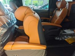 Toyota Vellfire Crown Hybrid 2.5L Executive Premier Edition - ფოტო 10