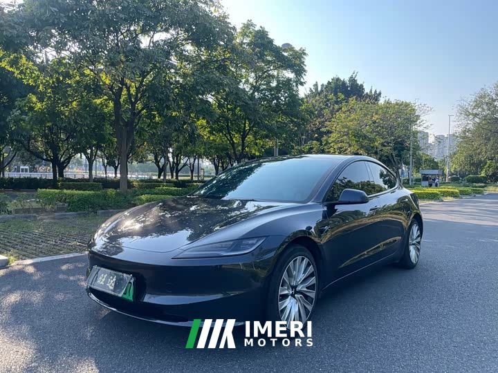 Tesla Model 3 Rear-Wheel Drive