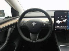 Tesla Model Y Standard Range RWD - ფოტო 11