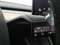 Tesla Model Y Standard Range RWD - ფოტო 13