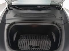 Tesla Model Y Standard Range RWD - ფოტო 6