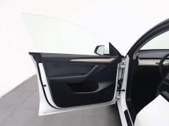 Tesla Model Y Standard Range RWD - ფოტო 8