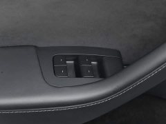 Tesla Model Y Standard Range RWD - ფოტო 9