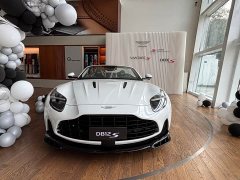 Aston Martin DB12 4.0T V8 S Volante - ფოტო 1