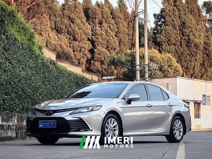 Toyota Camry 2.0G Luxury
