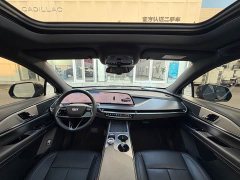 Cadillac XT5 2025 2.0T Luxury - ფოტო 18