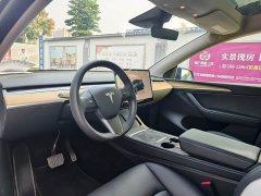Tesla Model Y Rear-Wheel Drive - ფოტო 4