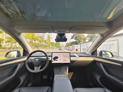 Tesla Model Y Rear-Wheel Drive - ფოტო 5