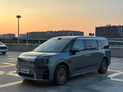 Zeekr 009 2024 Six-Seat Executive AWD 108kWh - ფოტო 1