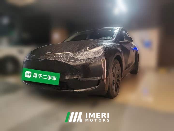 Tesla Model Y Long Range All-Wheel Drive