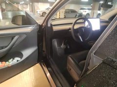 Tesla Model Y Long Range All-Wheel Drive - ფოტო 18