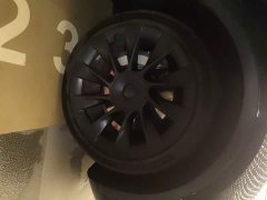 Tesla Model Y Long Range All-Wheel Drive - ფოტო 9