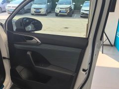 Volkswagen Touareg 2024 300TSI Two-Wheel Drive Full Moon Edition - ფოტო 2