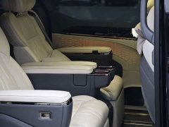 Zeekr 009 Six-Seat Executive AWD 108kWh - ფოტო 10