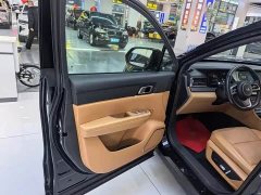 Li Auto ONE Extended Range 6-Seater - ფოტო 10