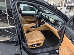 Li Auto ONE Extended Range 6-Seater - ფოტო 11
