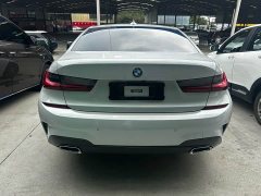 BMW 3 Series 325Li M Sport Package - ფოტო 14