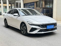 Hyundai Elantra 2023 1.5L CVT Luxury - ფოტო 3