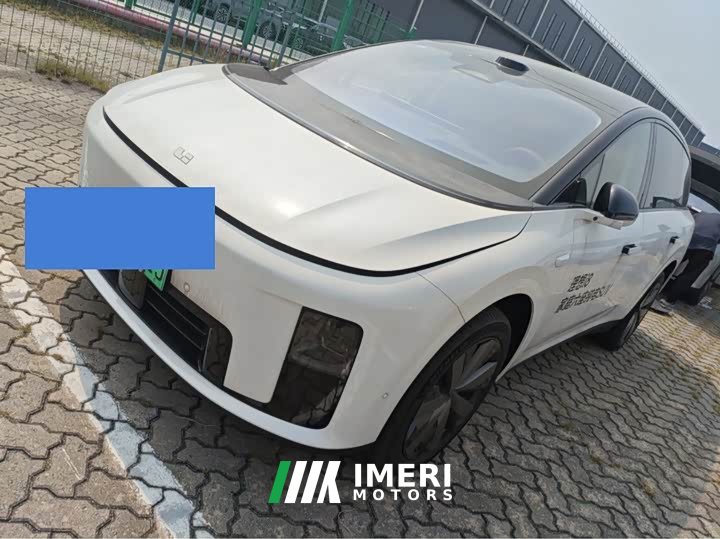 Li Auto i8 Standard Edition - ავტომობილი ჩინეთიდან