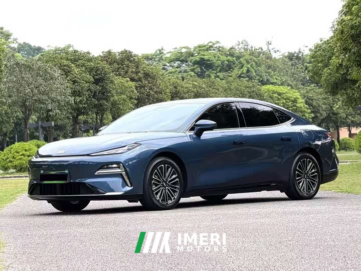 Geely Galaxy Xingyao 8 130km EM-i Premium Edition