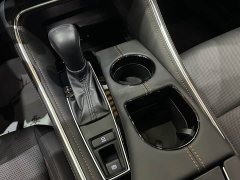 Toyota Avalon 2024 Hybrid 2.0L Luxury - ფოტო 10