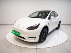 Tesla Model Y Long Range All-Wheel Drive - ფოტო 1
