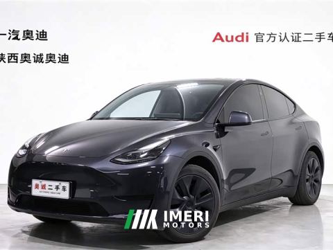 2024 Tesla Model Y Rear-Wheel Drive