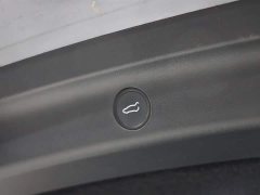 Tesla Model Y Rear-Wheel Drive - ფოტო 15