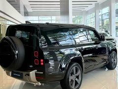 Land Rover Defender 130 3.0T P400 Seven-Seat Luxury Edition - ფოტო 3
