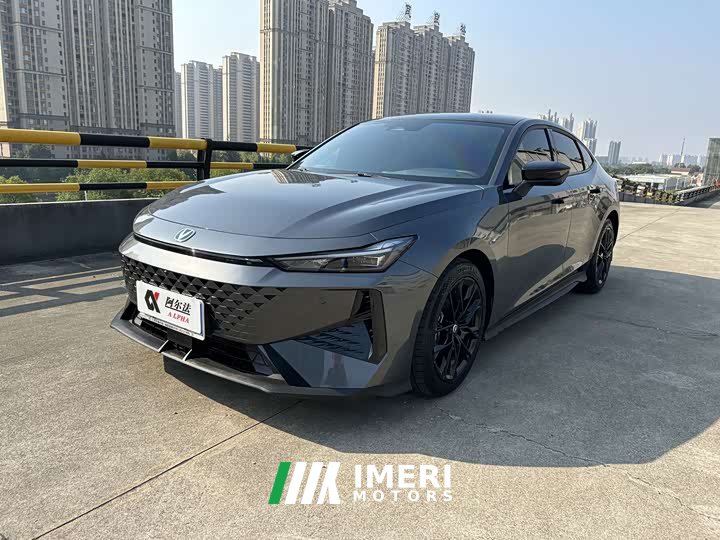 Changan UNI-V 1.5T Premium - ავტომობილი ჩინეთიდან