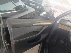 Tesla Model Y Standard Range RWD - ფოტო 7