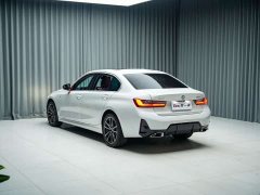 BMW 3 Series 325Li M Sport Package - ფოტო 10