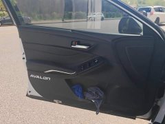 Toyota Avalon 2022 Hybrid 2.5L Luxury - ფოტო 7