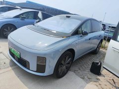 Li Auto i8 Standard Edition - ფოტო 1